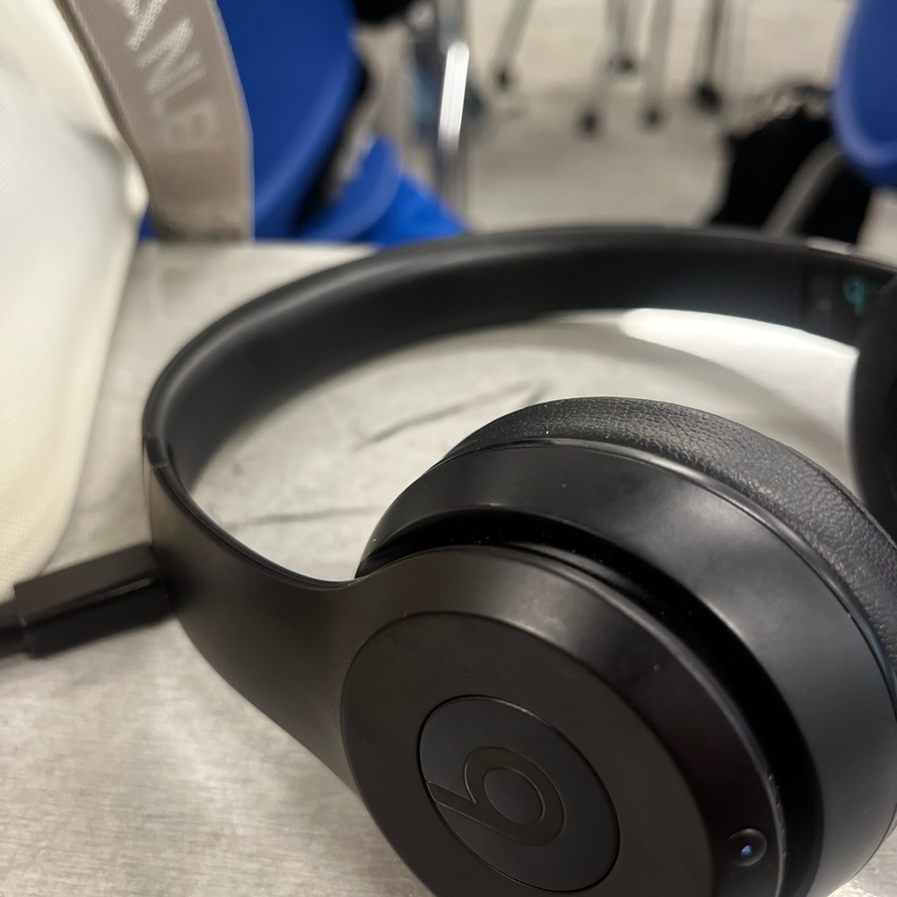 Beats Black Wireless Headphones